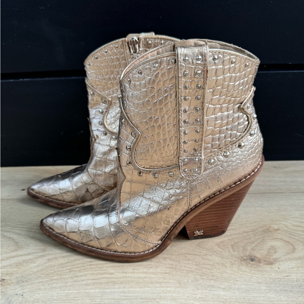 NWT Sam Edelman Iris 2 Gold Croc Western Ankle Boots